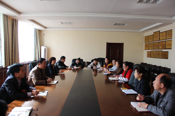 銅富公司黨委中心組召開擴大會議集中學習十九大精神 銅富公司黨委中心組召開擴大會議集中學習十九大精神
