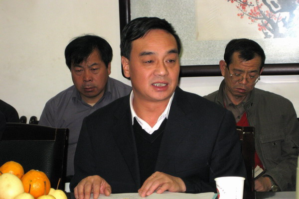 下石節(jié)煤礦副礦長(zhǎng)潘成忠同志介紹礦井情況 下石節(jié)煤礦副礦長(zhǎng)潘成忠同志介紹礦井情況